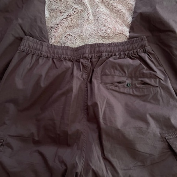 Size 30 burgundy twill cargo pants - Picture 3 of 4